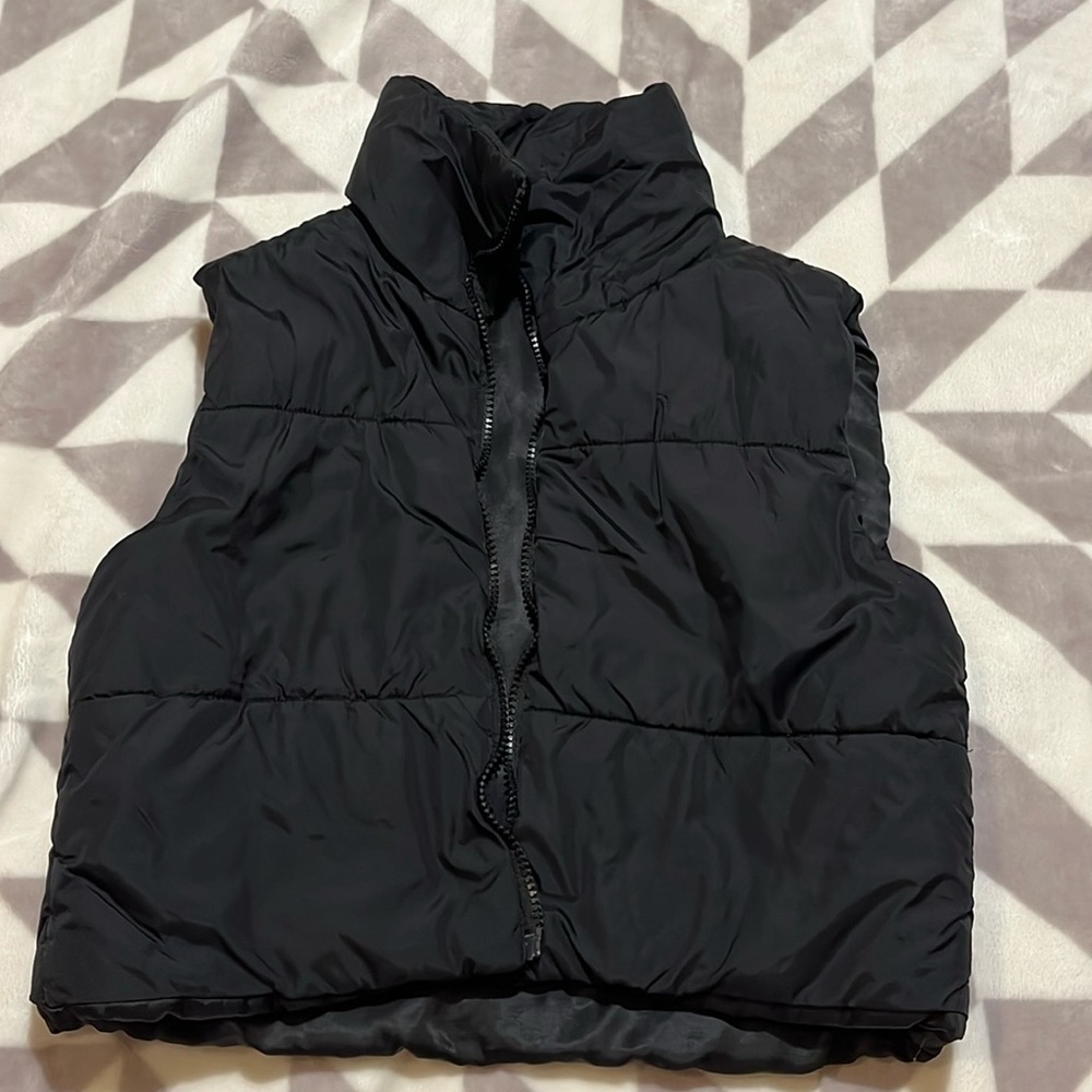 SHEIN cropped puff vest
